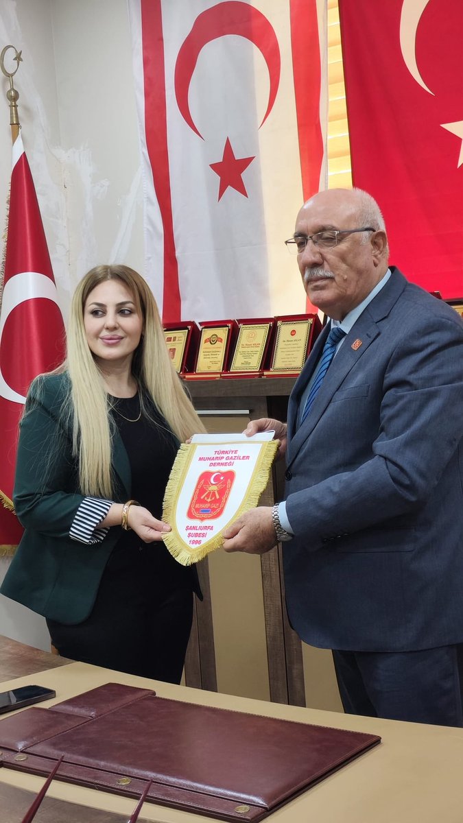 𝓛𝓮𝔂𝓵𝓪 𝓖𝓾𝓵 tweet media