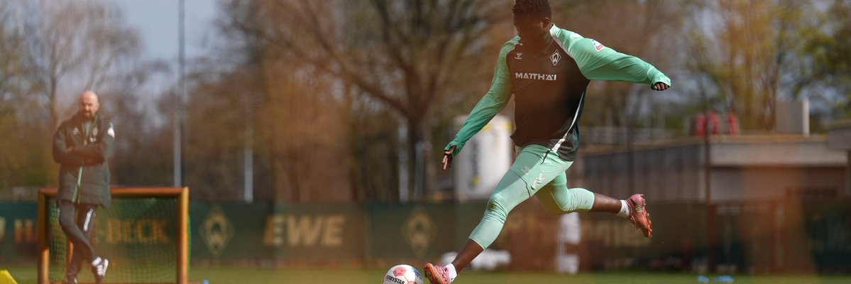 AntonnieTz tweet media