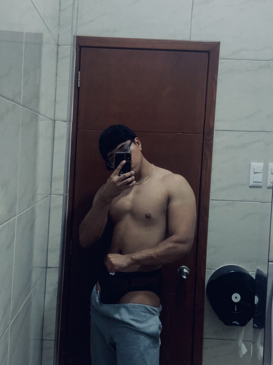 by Johan tweet media