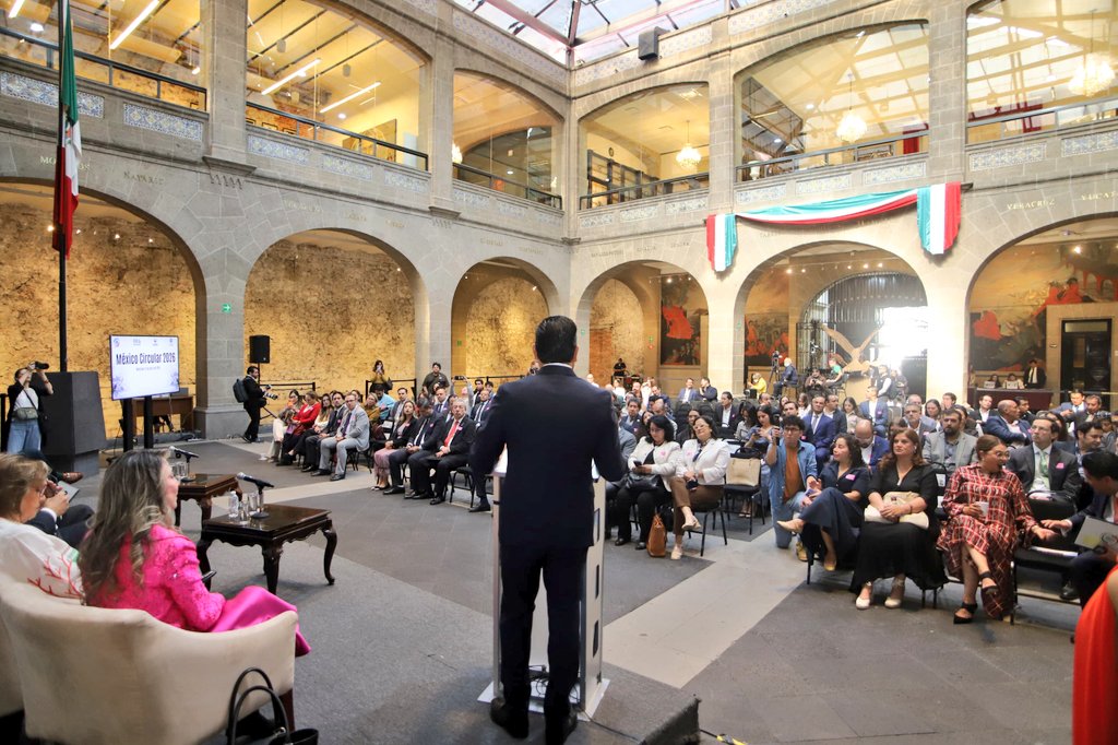 Inauguramos el Foro "México Circular 2026" 

Un espacio impulsado por la Comisión de #EconomíaCircular y Desarrollo Empresarial, la Comisión de #Economía, la Secretaría de #MedioAmbiente y el Tecnológico de Monterrey  para construir un nuevo #futuro de México. 🧡