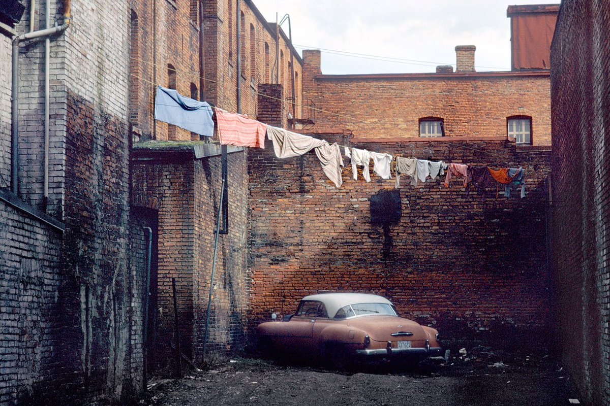 twistopherrobin's tweet image. #Photography #Color #Early Color work by #FredHerzog #StreetPhotography