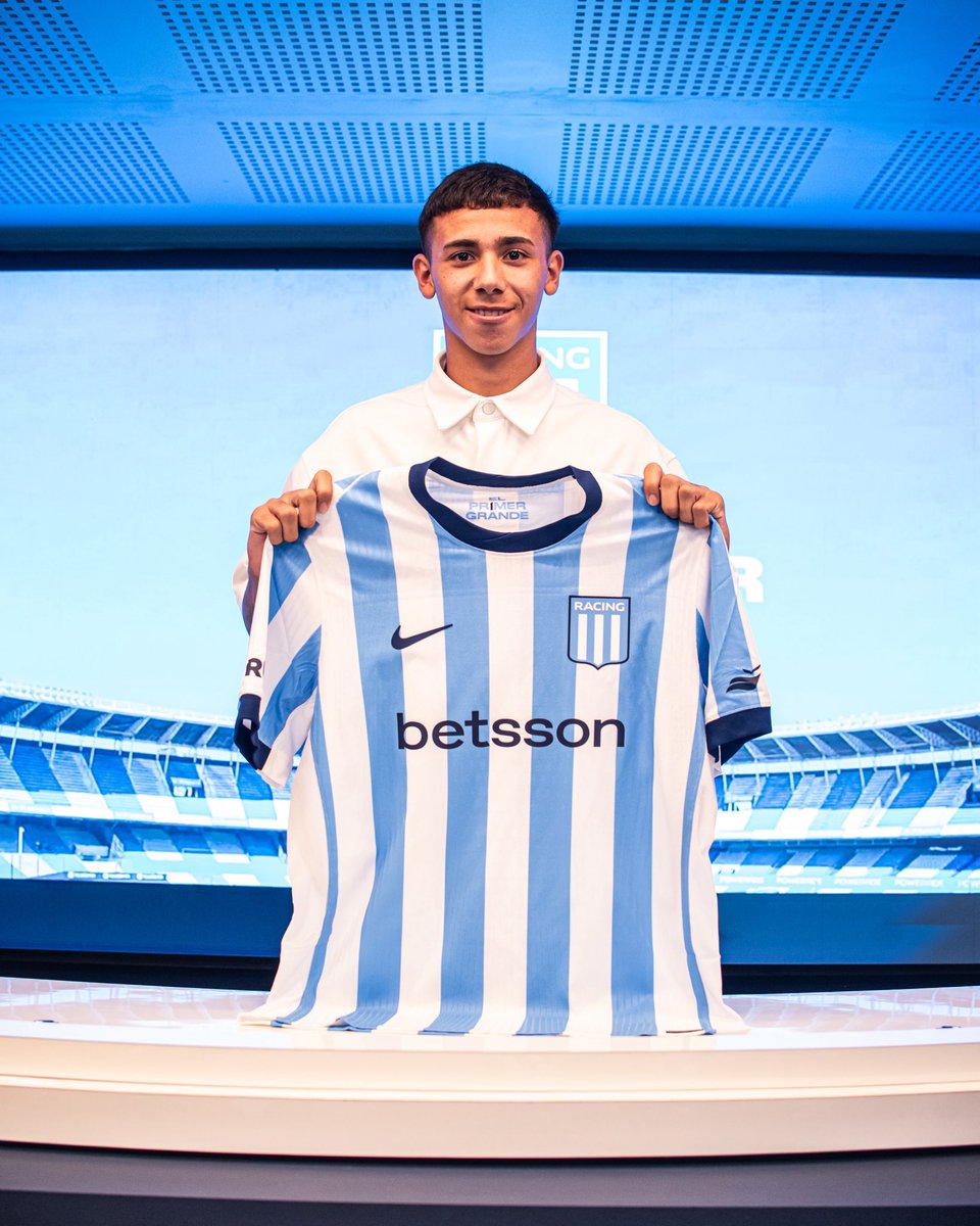 LeandroAdonio's tweet image. La cláusula de rescisión fijada en el contrato de Román González es de 20.000.000 de euros. 

👉 El juvenil de #Racing firmó contrato  hasta diciembre de 2028.

📷 @RacingClub.