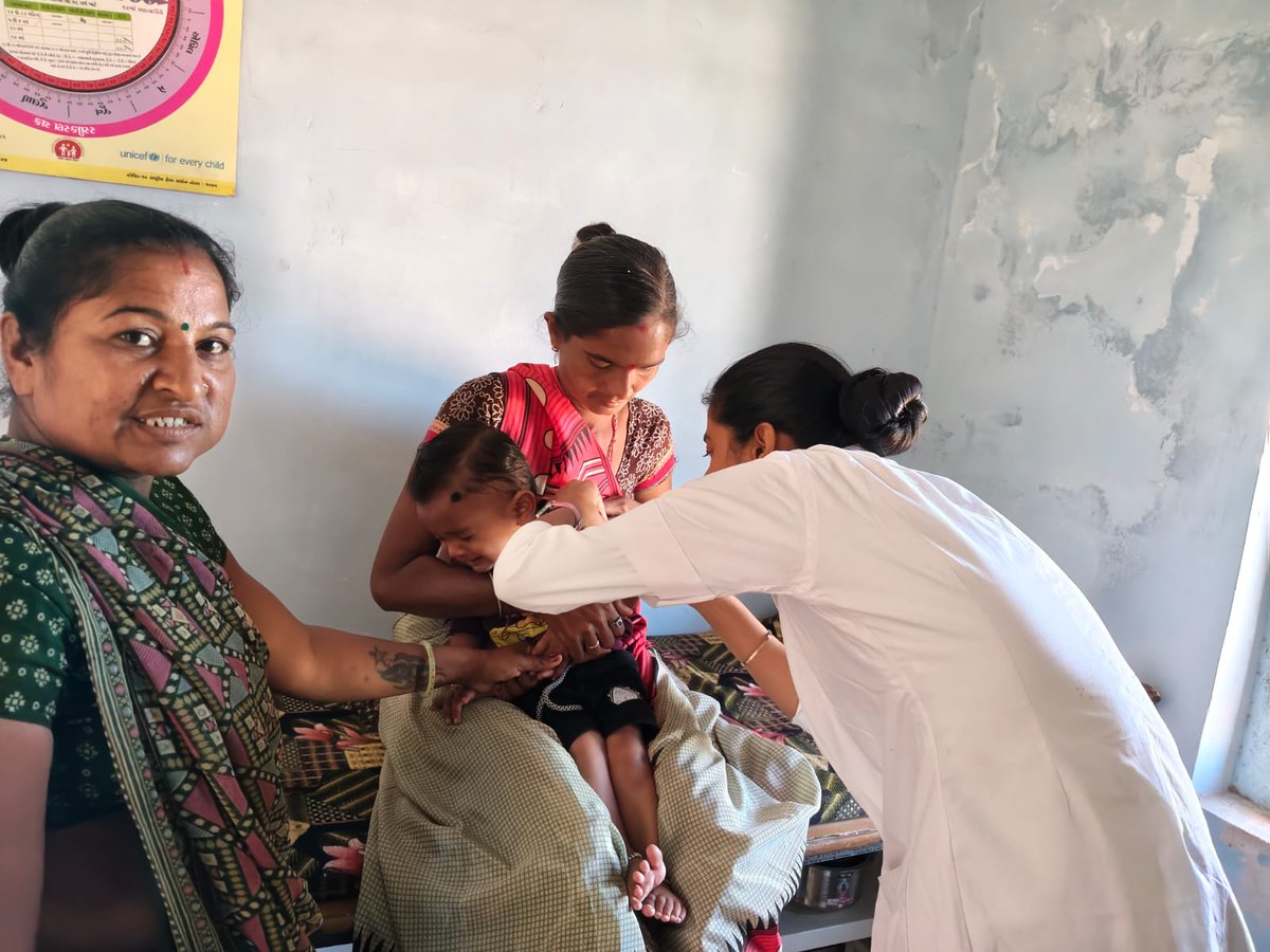 🤱 મમતા દિવસ: માતા અને બાળકના સ્વાસ્થ્યની સુરક્ષા.
💉 HPV રસી: દીકરીઓને ગર્ભાશયના કેન્સર સામે રક્ષણ.
🦠 ૧૦૦ દિવસ TB અભિયાન: ક્ષય મુક્ત પંચાયત કામગીરી
☀️ લૂ થી બચાવ: ગરમીમાં સાવચેતી અને સાવધાની અંતર્ગત જનજાગૃતી #HPVVaccine #EndTB #BeatTheHeat #PublicHealth
<a href="/TeamHealthMalia/">Team Health Malia_Junagadh</a>