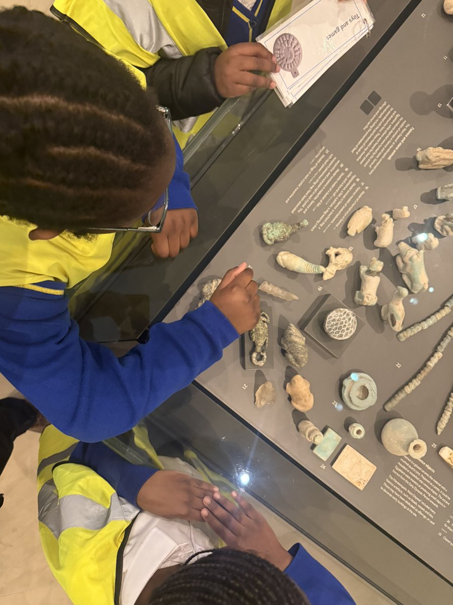stanthonyslough's tweet image. Year 3 took on the Ashmolean today like tiny Indiana Joneses 🤠🏺 No booby traps, no stolen idols, just brilliant questions and big curiosity. “Store up treasures in heaven” Matthew 6:20 ✨ #StAnthonys #Year3 #Ashmolean #Oxford #SchoolTrip