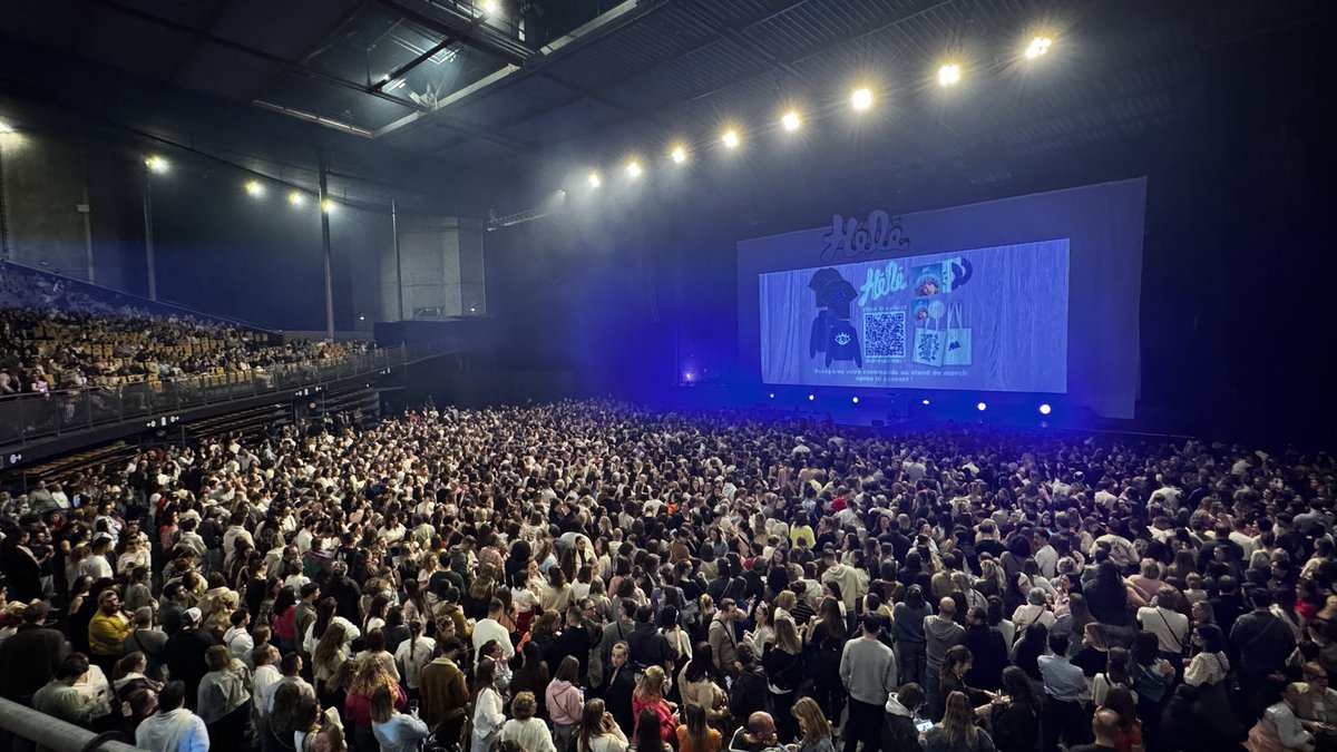 dumas_sama5346's tweet image. 6eme et dernier concert d’avril…🤪 au-dessus de la fosse du @zenithdelille 
Déjà un peu nostalgique…
#HelenaBailly