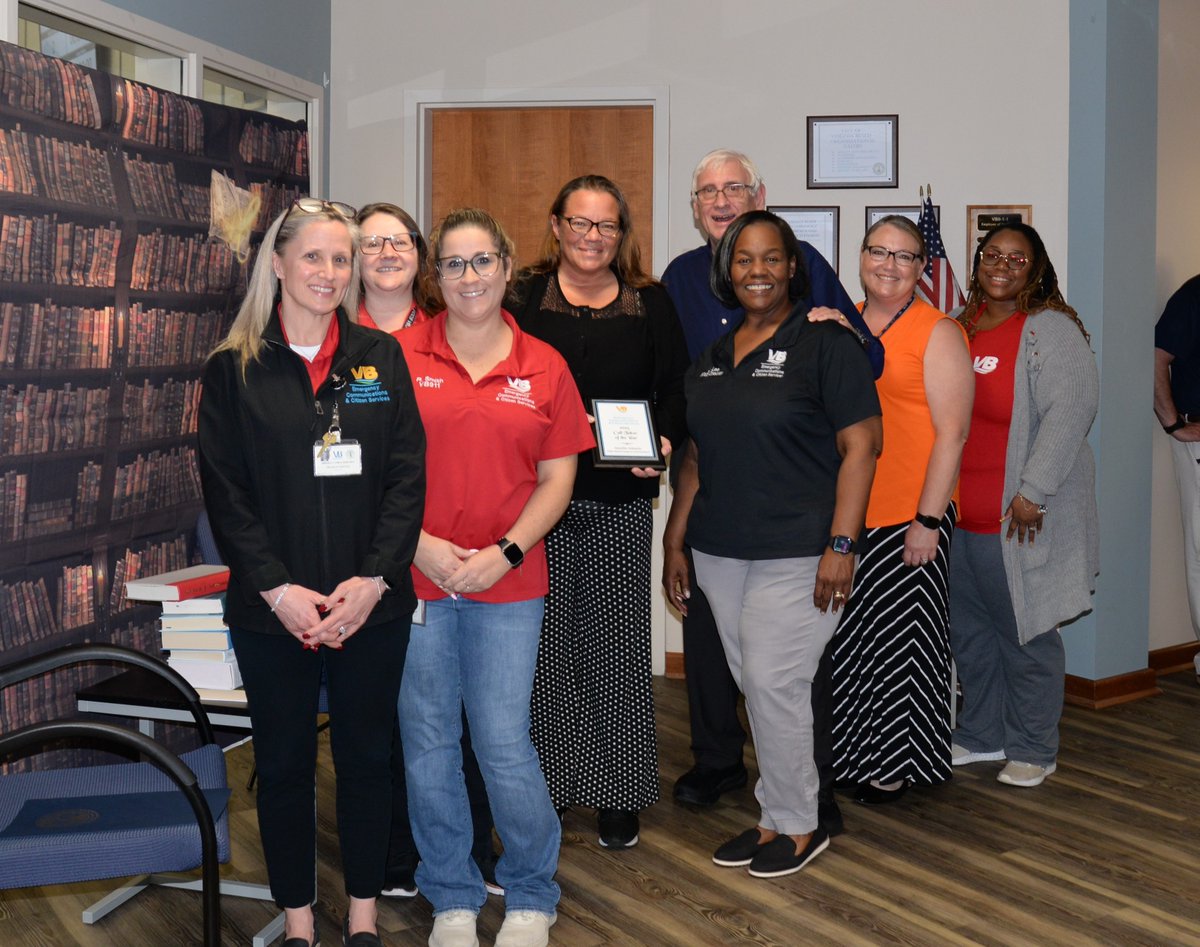 VBPD's tweet image. Behind every siren in Virginia Beach is a dispatcher who answered the call, coordinated the response, and mobilized the help.  For Dispatcher Appreciation Week, we honor our headset heroes; The steady voices in the midst of crisis.  #VBECCS #EMS #911appreciation