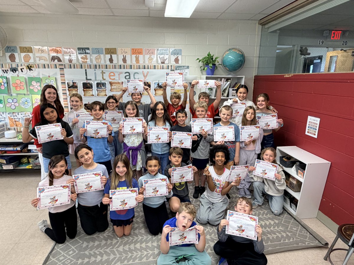 Lace School tweet media