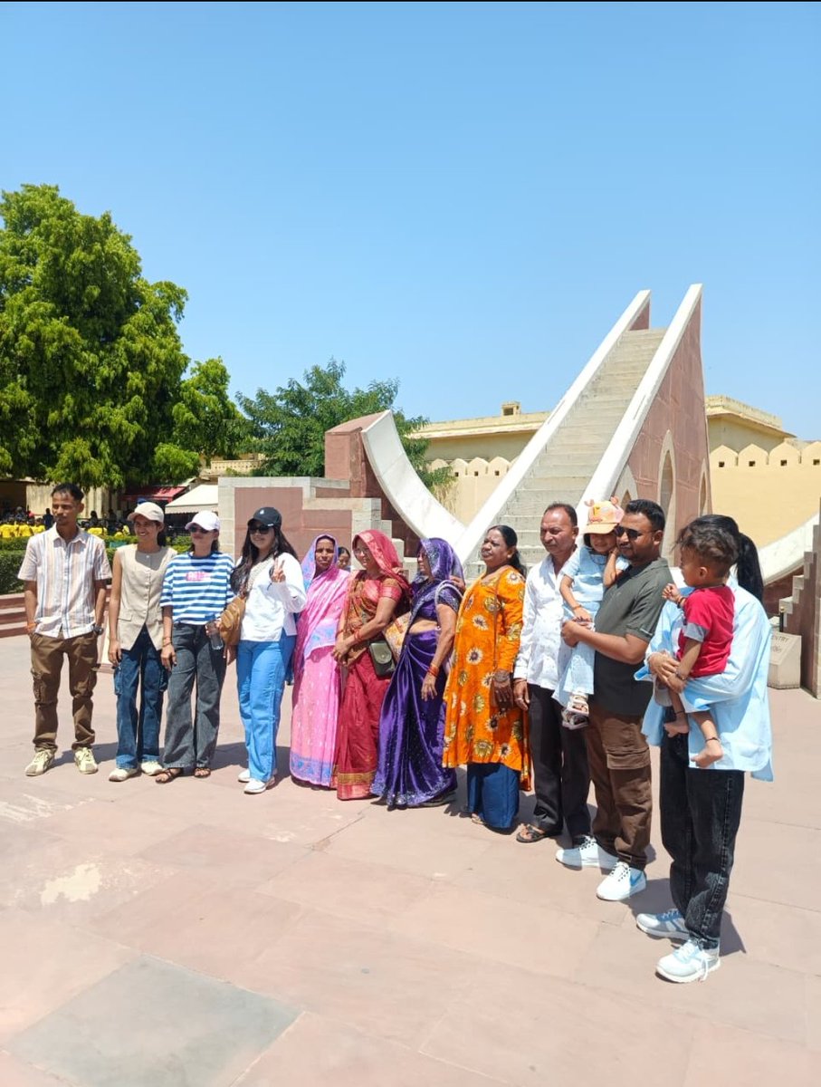 ebrahimpipermi1's tweet photo. Enjoying the lovely jaipur visit jantar mantar 🥰🥰😘❤️🤗
#wednesday 
#outfitoftheday 
#beautifulgirl 
#desigirl
#jaipur 
#jantarmantar 
#travelphotography 
#enjoy 
#FamilyFirst 
#fashionista 
#punzfam 
#loveyouall https://t.co/J2E0KYx8oe