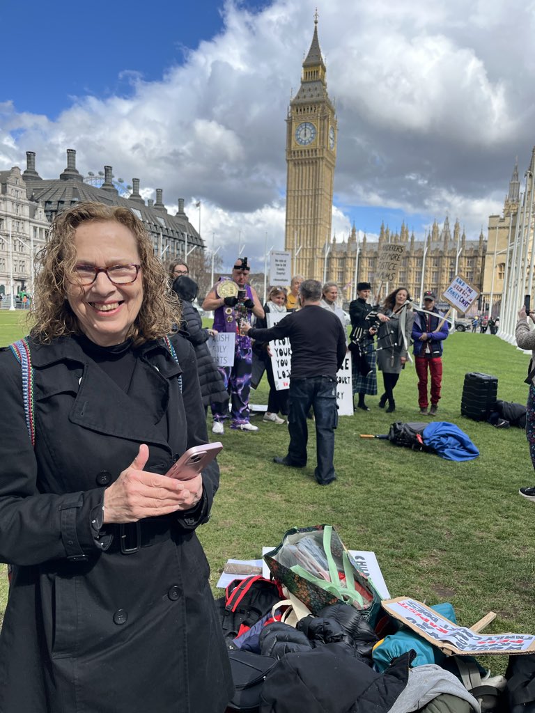 1click boedicea tweet media