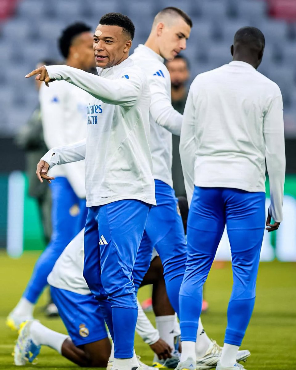 dembelacho's tweet photo. #UCL https://t.co/pFzHega9M5
