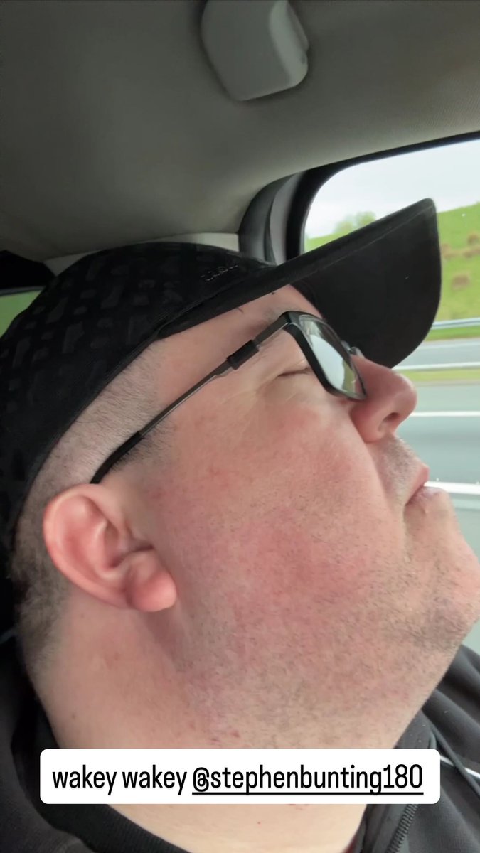 Tungsten_Tales's tweet image. 😂 Poor Stephen Bunting, Luke Littler has done him dirty there with that Instragram post! 🤳

#Darts