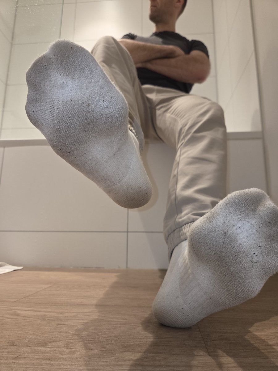 Simon Rough tweet media