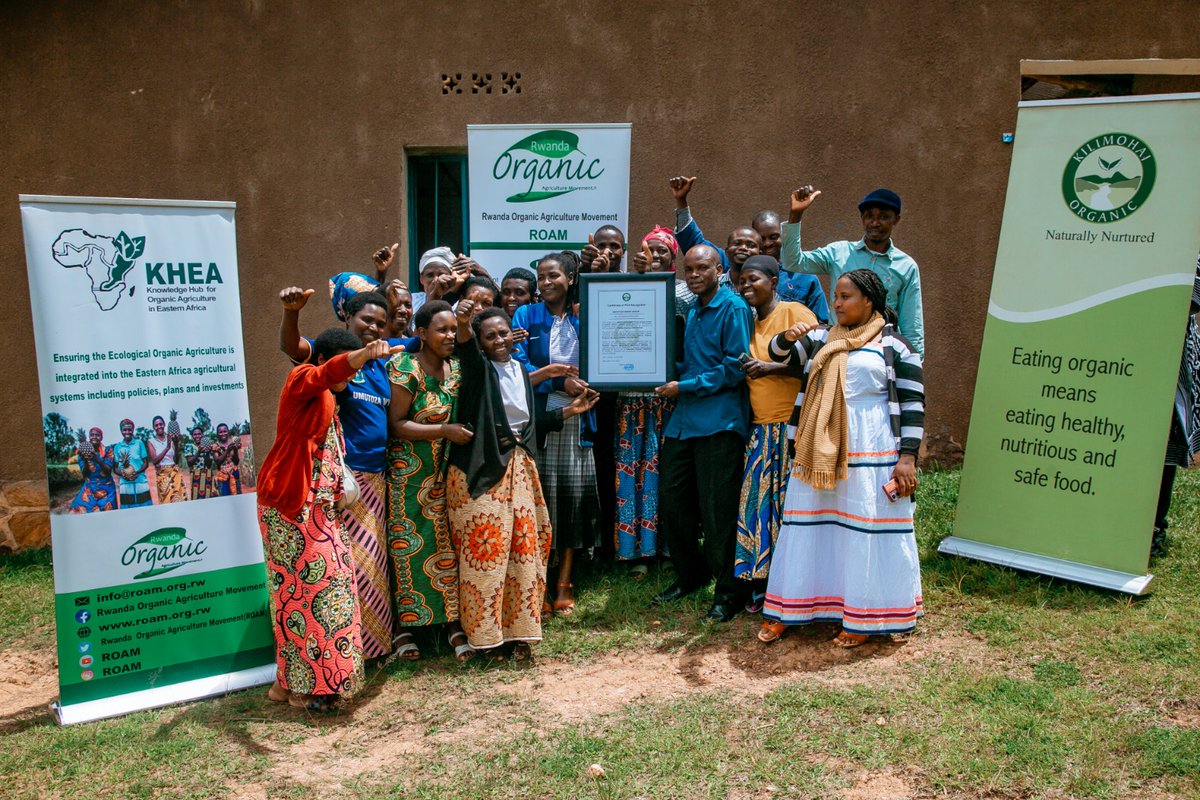 RwandaRoam's tweet photo. ROAM organized a field visit to Abishyizehamwe PGS group located at Rulindo to strengthen their capacity in entrepreneurship and marketing. The visit focused on improving their business skills, identifying market opportunities, and enhancing their products visibility. The group was further supported on how to fully leverage on their PGS certificate to enhance consumer trust, expand their market access and get premium prices