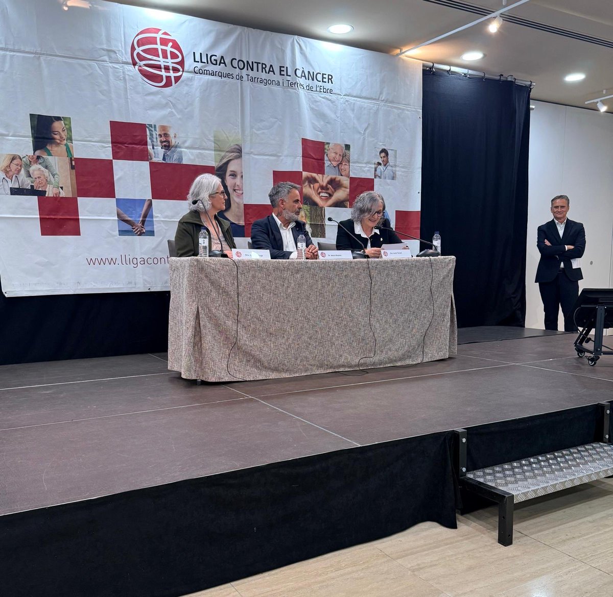 Ajuntament de Cabra del Camp tweet media