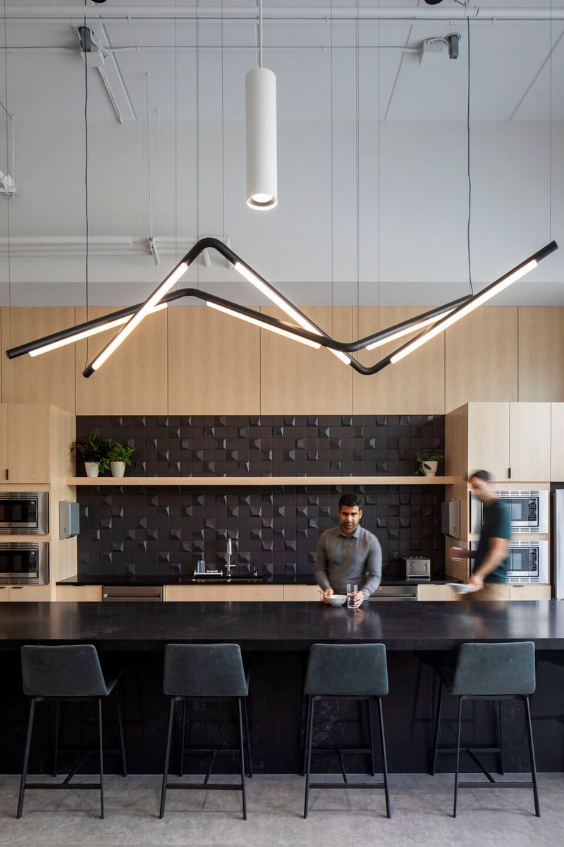 Archello's tweet image. TTELUS Park Surrey by Lemay pairs mass timber interiors with locally sourced wood and bird-friendly glazing to shape a low-impact workplace. V 
archello.com/project/telus-… 

#MassTimber #SustainableDesign #NetZero