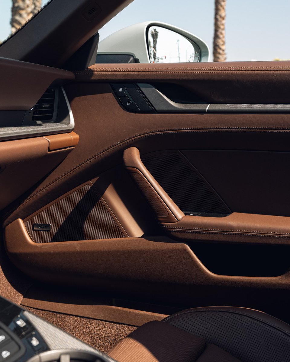 PorscheRiversid's tweet image. If you need a breath of fresh air the 2026 911 Carrera 4S has you covered. 💙#porscheriverside #riversideporsche #porscheusa #porschedealer #porscheexperience #riverside #inlandempire #porschelife #luxurycars #performance #porschelove #porscheclub #porsche #porscheturbo