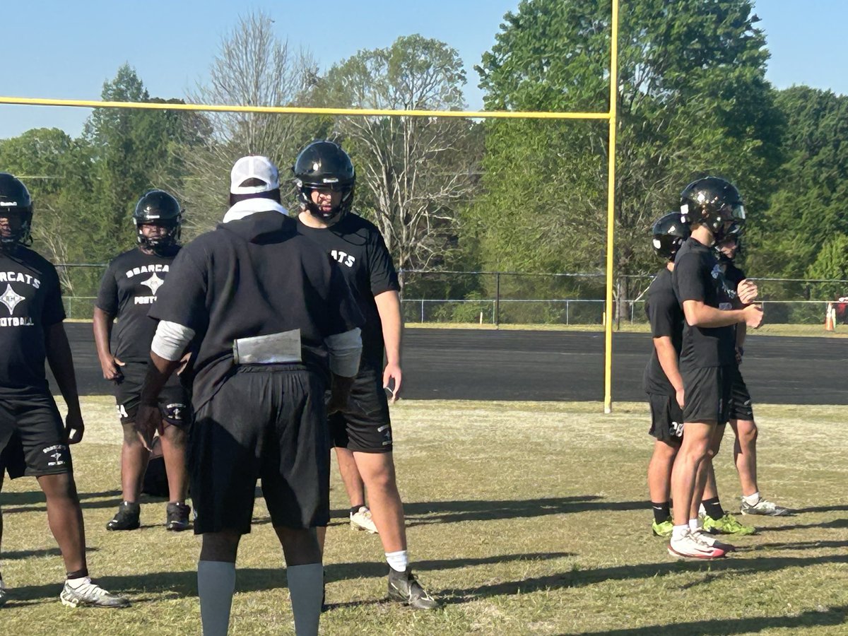 RHHSBearcatsFB's tweet image. College coaches — the doors are OPEN and the work is REAL at Rock Hill HS!

Pull up any time during the day and see it for yourself. If you want to catch us in action, we’re getting after it during 1st block from 8:45–10:00 AM.

Come evaluate the Bearcats! #EarnIt