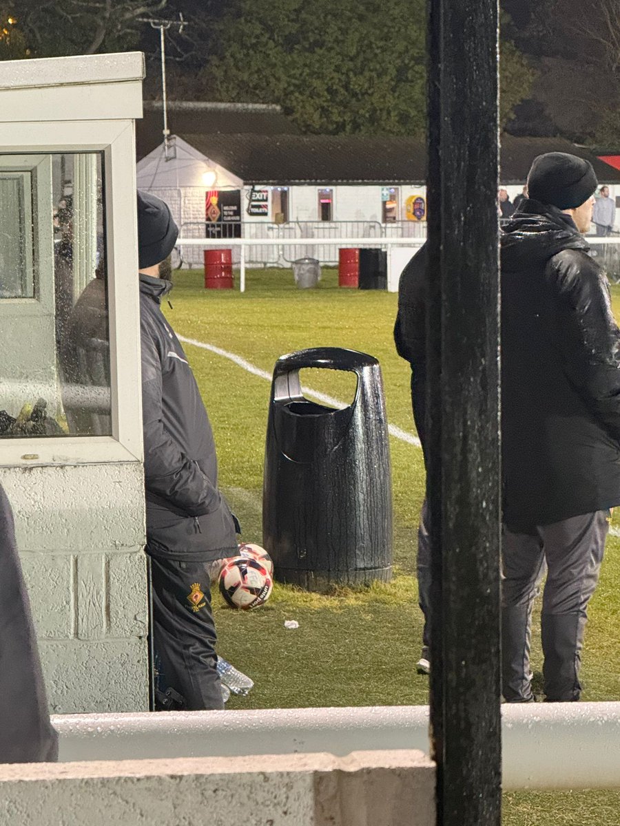 GosportBins's tweet image. Pitch side bin @fleetlandsfc_ last night 

Another great result by the Coptermen 🚁

Submitted by @Langley25R 

#Bin #binX #Gosport #Fleetlands #PowderMonkey #Trash