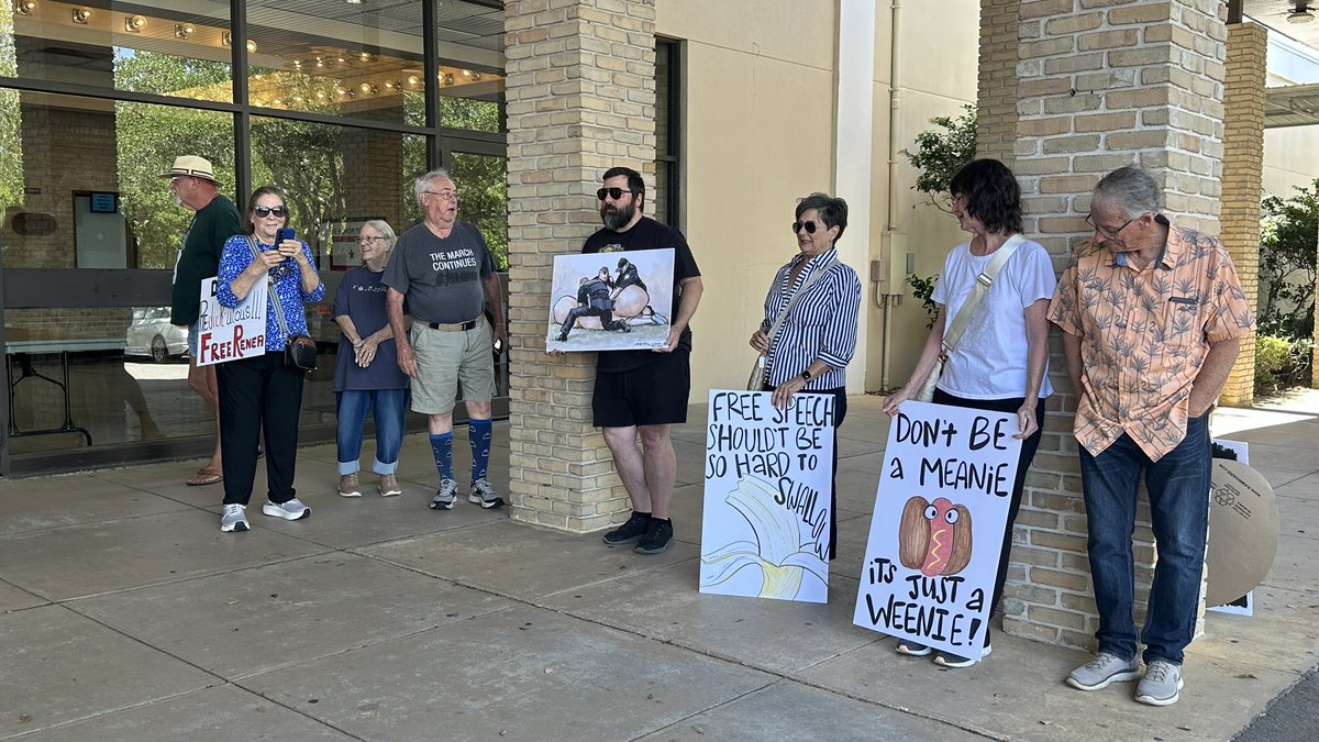 Erica Thomas tweet media