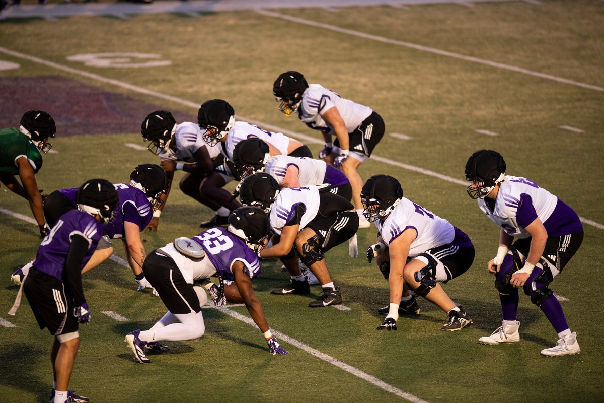 WIUFootball's tweet image. Pumped up for the 10th spring practice!! 💪🏈

#GoNecks | #OneGoal | #ECI