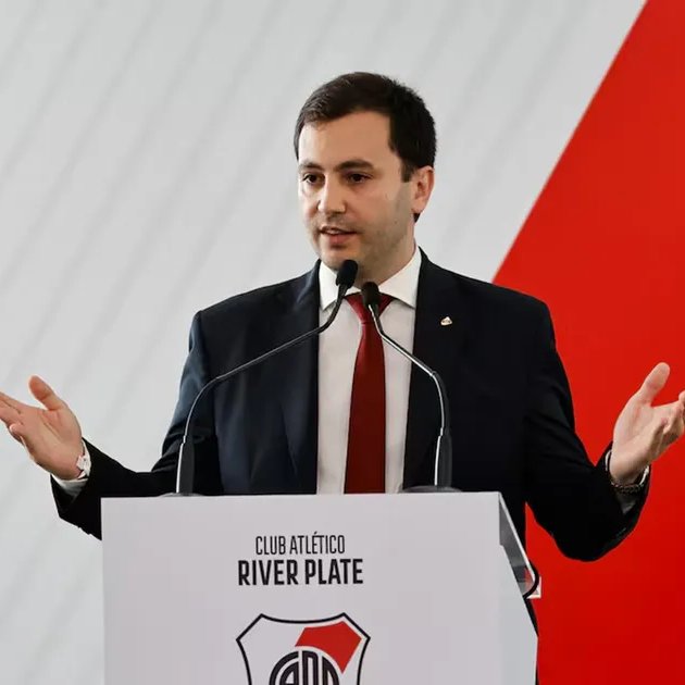 🚔 Una empleada de RIVER PLATE denunció al jefe de Seguridad del club por presunto ABUSO SEXUAL.

🔎 Socios del club presentaron un pedido urgente al presidente del club, Stefano Di Carlo, para que la dirigencia aclare si tomó conocimiento de la denuncia y si activó el Protocolo