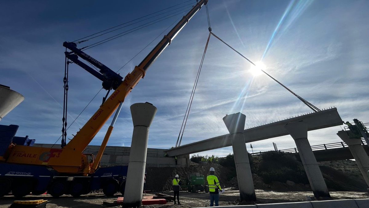 Óscar Puente tweet media