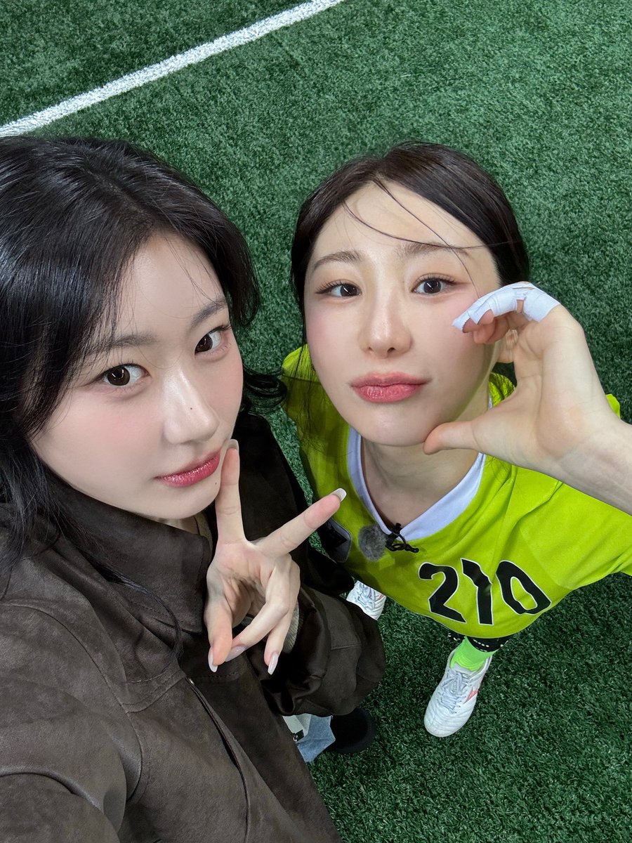 ITZY BASE tweet media