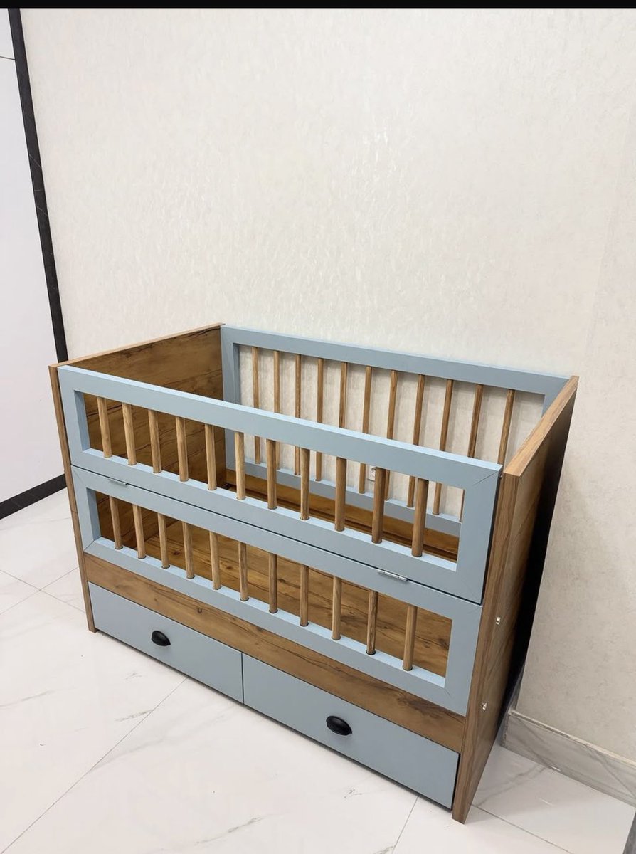 Qtfes1's tweet photo. The “NaNa Nest” crib
Dads have only 2 jobs when baby comes
1. Keep mummy happy 
2. Get a baby bed 
The NaNa Nest answers the second role.
It allows easy inflow and out floor of air to and from the baby. 
Comes with 2 drawers for nappy storage 
Dm @MKinteriorsltd 
Or 0757606735 https://t.co/vsmV1eVq2A