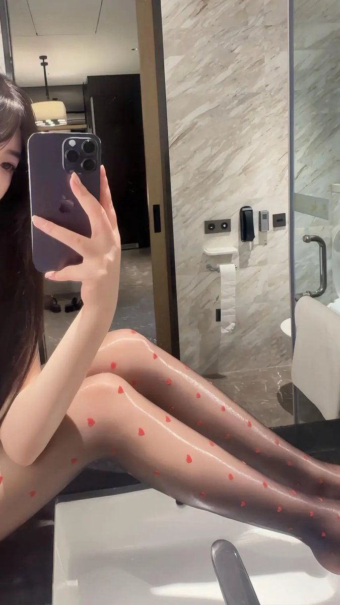 苏格拉没有底 tweet media