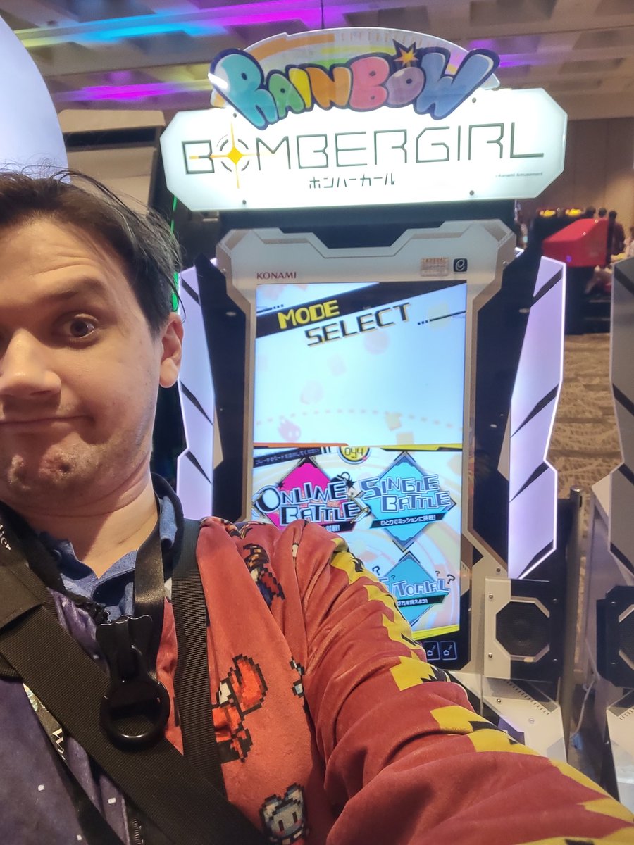 Yo! Two #Bombergirl machines at #Sakuracon. Get yer butts over here! #Bomberman
