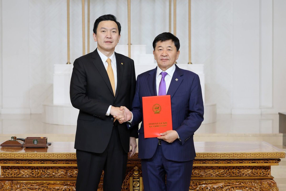 Амьдрал бол Аялал tweet media