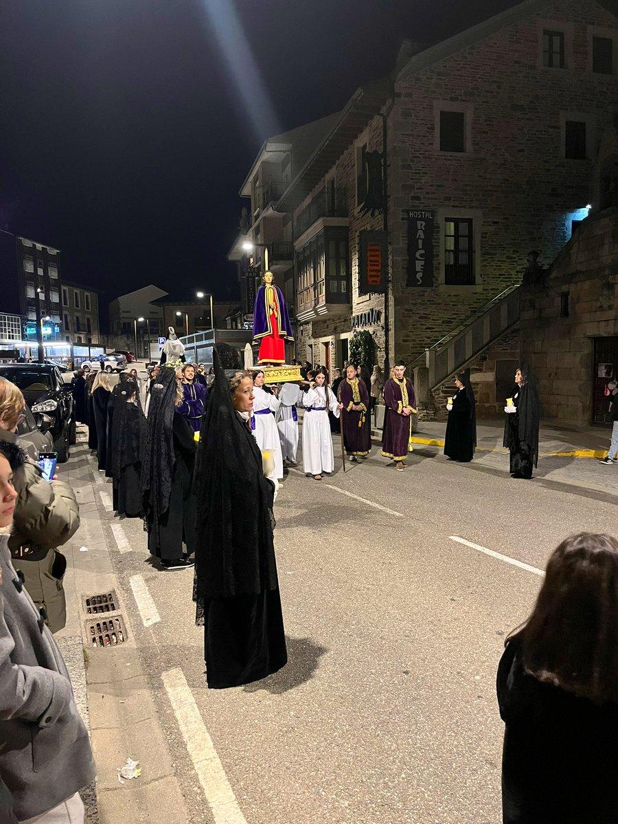 SSPSanabria's tweet photo. @PueblaVilla ¡Recogimiento con la #Soledad y #SanJuanico en la noche de la @PueblaVilla! https://t.co/ZeKHEq0RoV