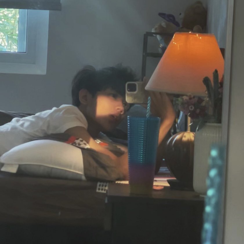 Mr. Whimsy tweet media