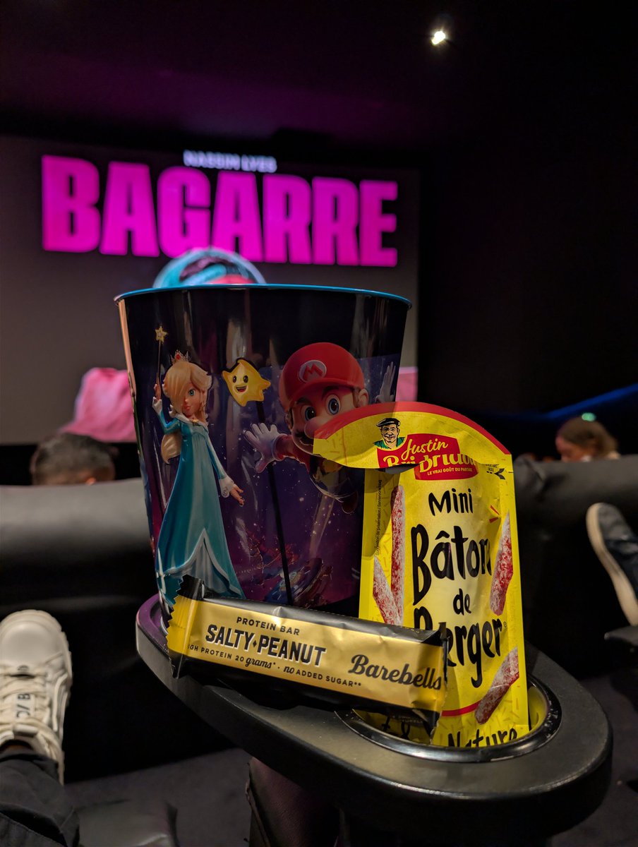 The_DreamSlayer's tweet image. Je reviens de Super Mario Galaxy, bah j'ai bien kiffé voilà, c'était fun et un cirque à ref donc moi j'étais contente #Simplet