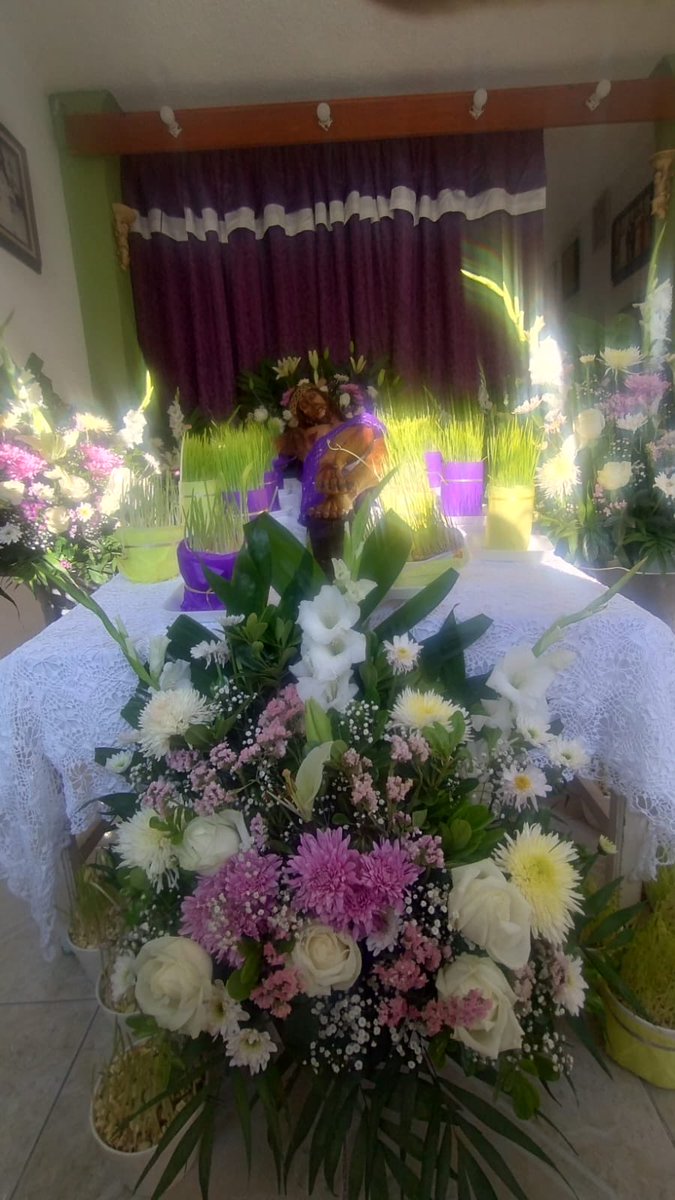 Señor Jesús, al contemplar tu muerte en la cruz y escuchar: “Todo se ha cumplido, reconozco que ahí se consumó tu amor por mí
Gracias por dar tu vida hasta el final, por cargar con mis pecados
y abrirme el camino a la salvación.

Haz que nunca olvide tu sacrificio
y que mi vida