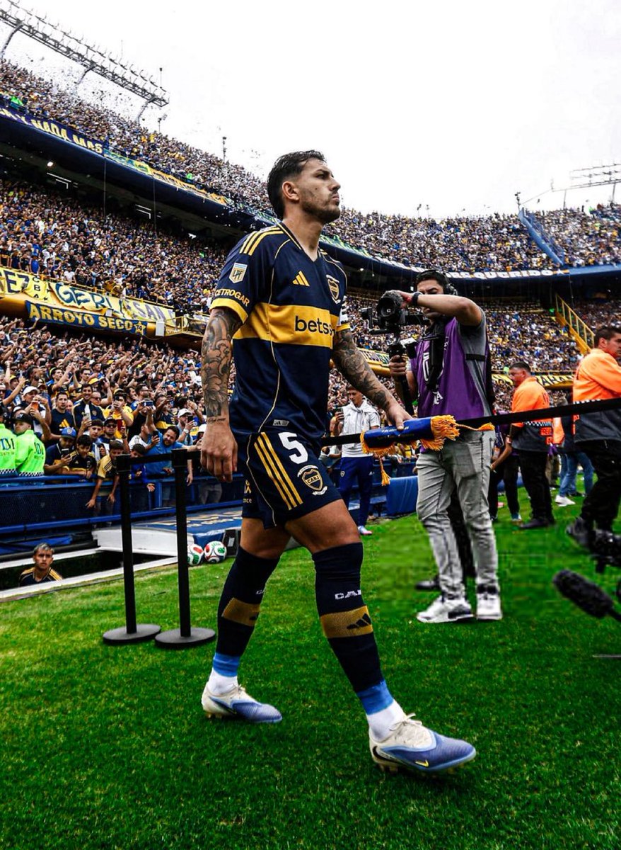 fløccø tweet media