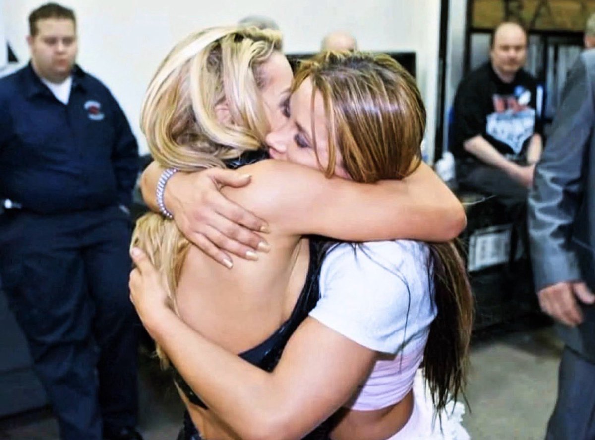 Mickie James~Aldis tweet media