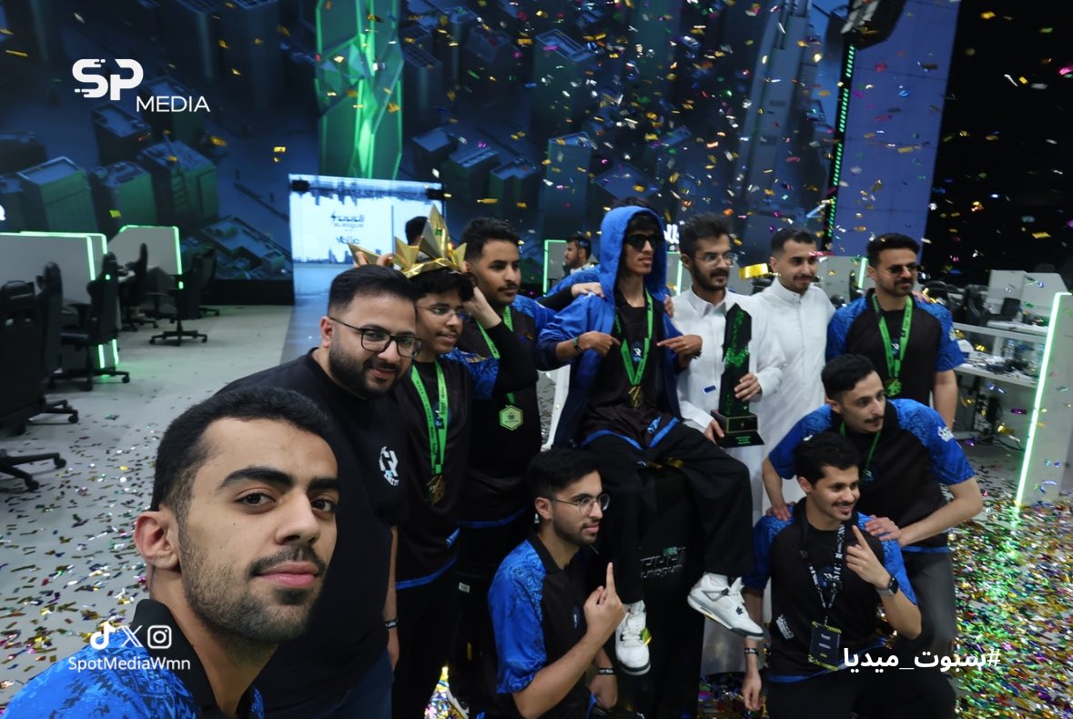 Catwmn | غـزيل tweet media