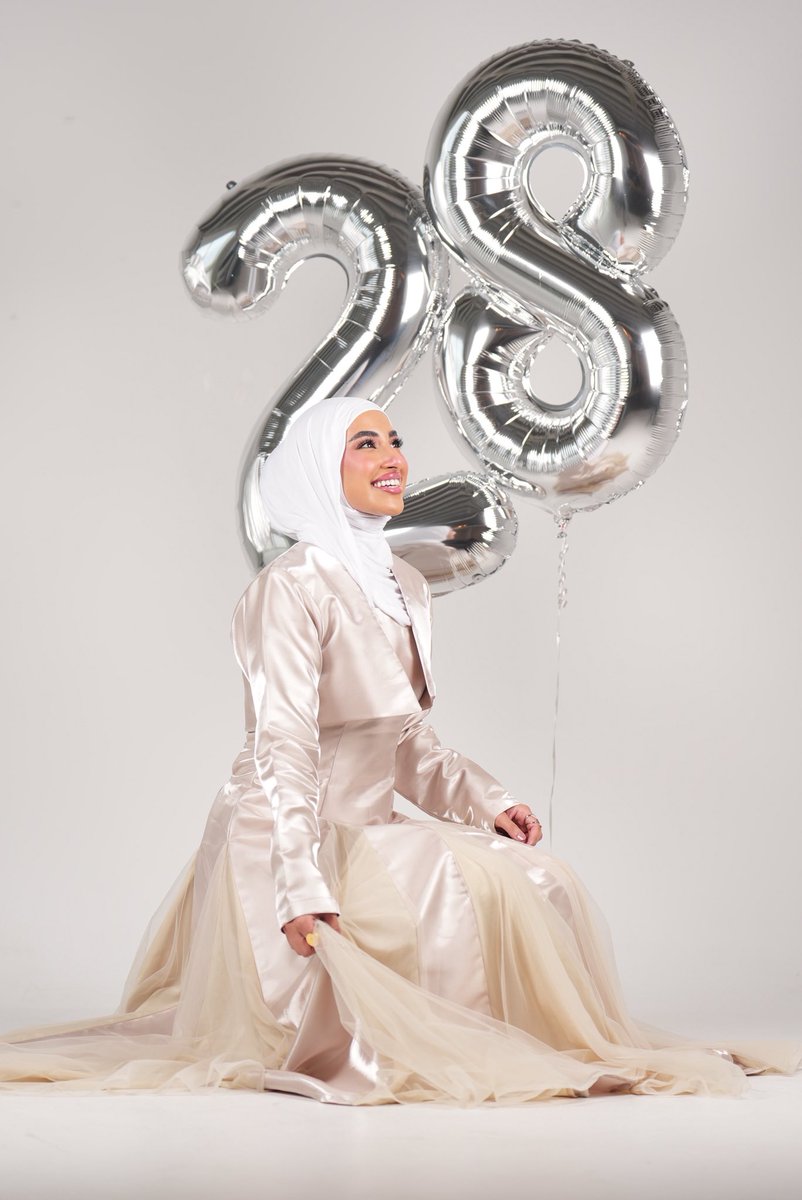 آيـه tweet media