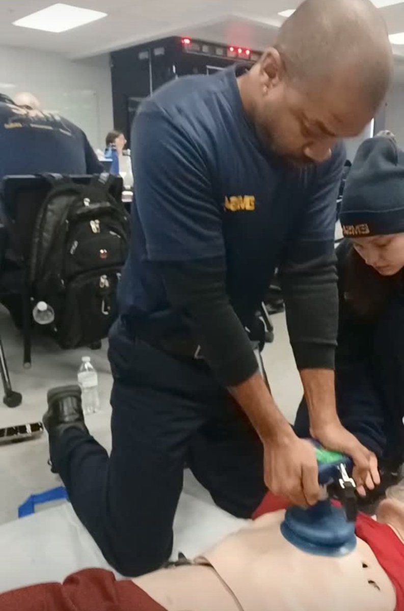 jemelhakeem's tweet image. Its "In me" not "On me" believe that. #Paramedic #FireFigher Jemel Hakeem Mann-Brown