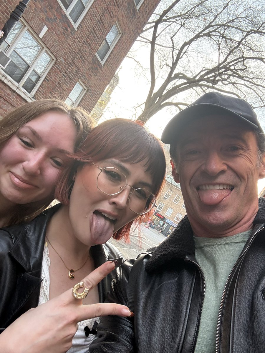 cass⋆.˚ ☾ .⭒˚ tweet media