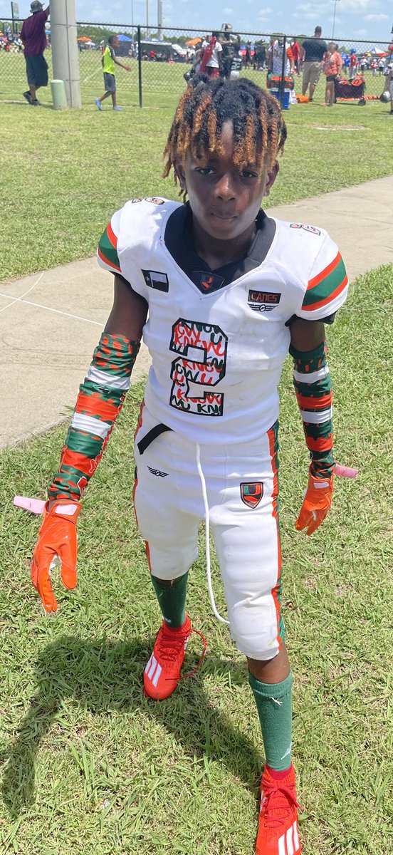 Dylan Thomas tweet media