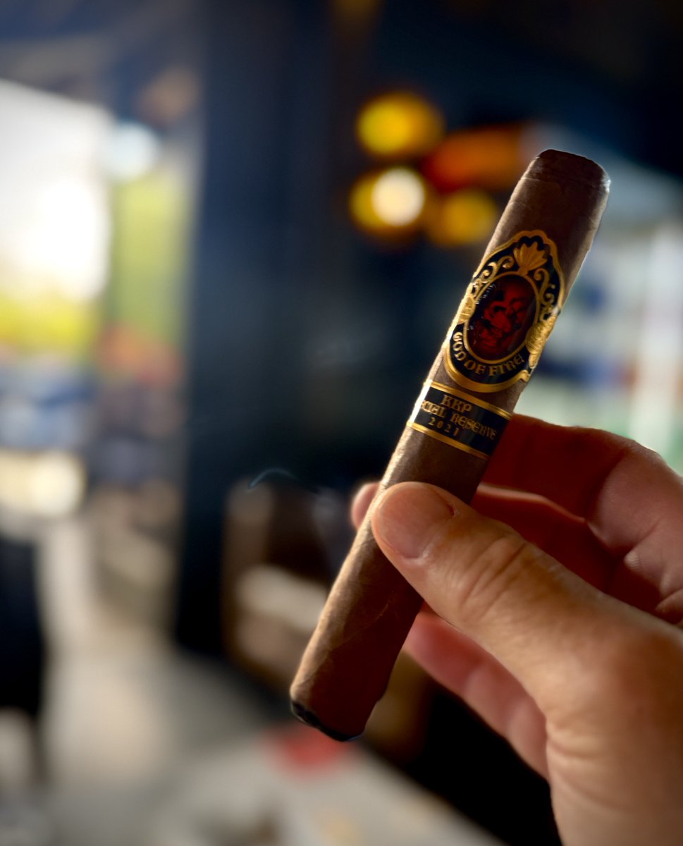 johnameador's tweet image. A little extra Fuente on a Friday never hurt anyone right?     #second-stick #god-of-fire-special-reserve-2021 ⁦@cedarroomcigars⁩