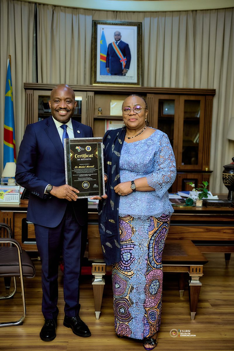 cabinet_esuRDC's tweet photo. Dr @MichelMuvudi honoré parmi les figures d’Afrique influentes en éducation par le Global Skills Hub à Accra, a été reçu en audience le 30 mars par la Ministre de l’ESU, la Prof @sombo_therese. Félicité pour son engagement en faveur de l’éducation.
https://t.co/nHxJVHFfaX https://t.co/NbLaTxGa3G