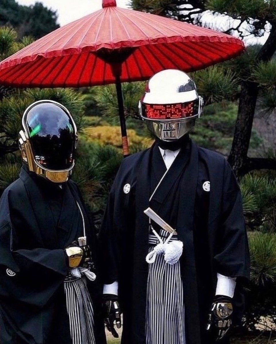 Rogue Fashion tweet media