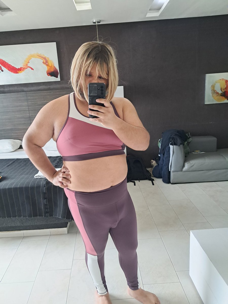 ImperatorBilly's tweet photo. Ven a hacer cardio conmigo bby 😏 https://t.co/fKIueNSAXz