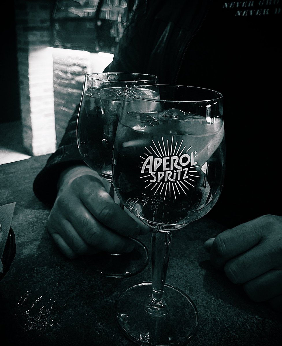 Cr35c3nt31una's tweet image. Venerdì Santo, astinenza da carne e peccati, unica concessione Spritz e patatine🥂
#VenerdìSanto #staseratuttoèpossibile #fridaynight 
#GoodNightX