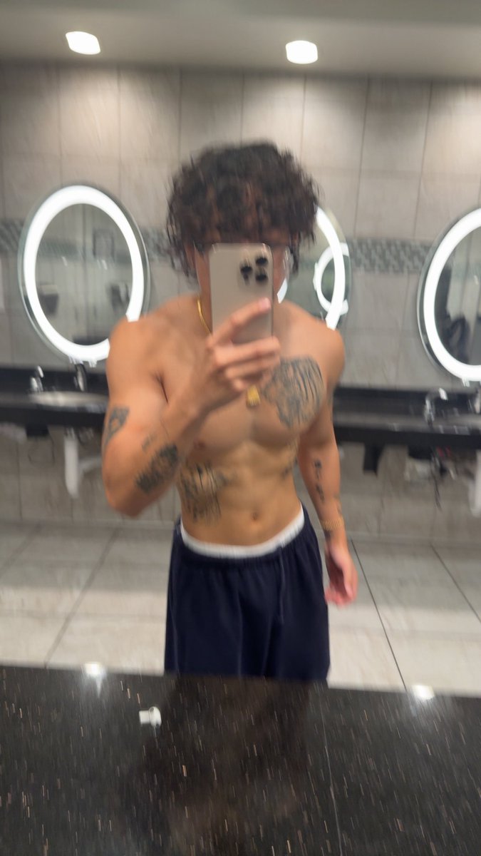 billyhoe tweet media