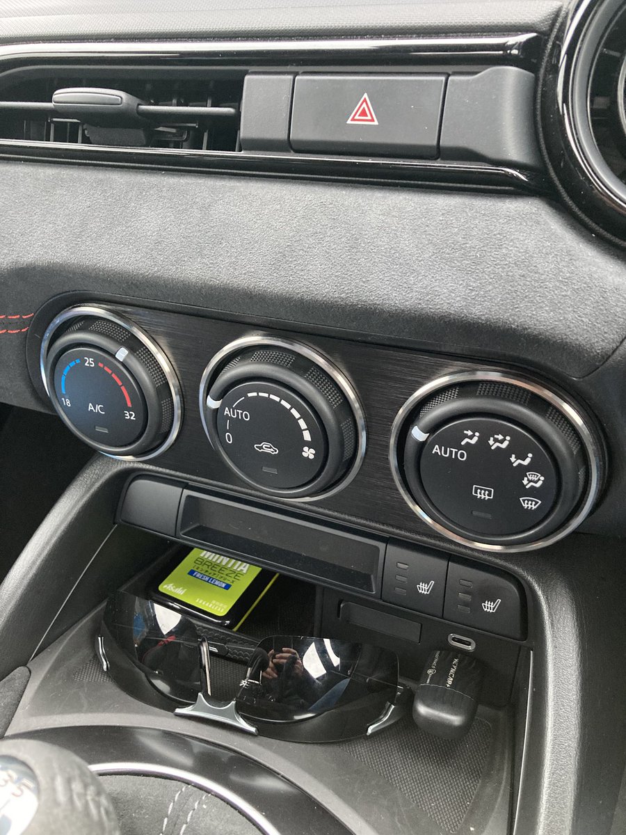 復活のロードスター tweet media