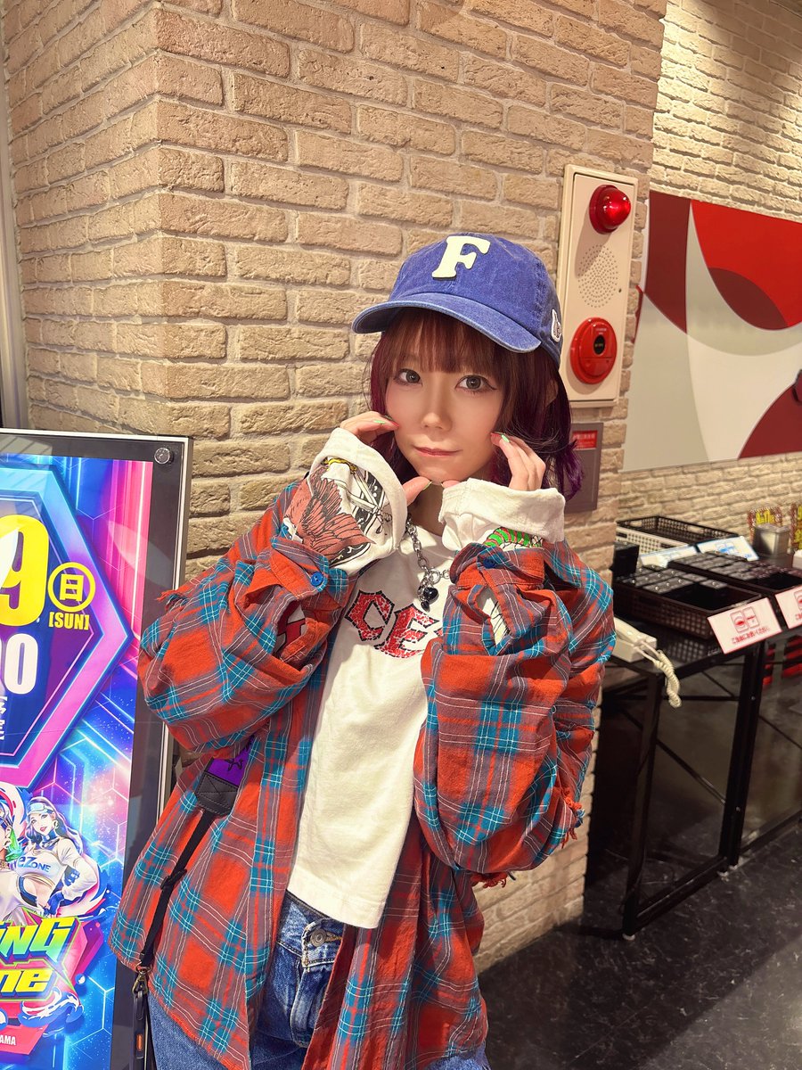 3月29日（日）の記録。

ひととせなつみさんに会い仲良しさんとイーゾーン1111富山店へ😃🚗💨（約半年ぶりで3回目）久しぶりに会えて嬉しかった🥰この日も対応ありがとうございました😊

 #ひととせなつみ さん
 #イーゾーン1111富山店